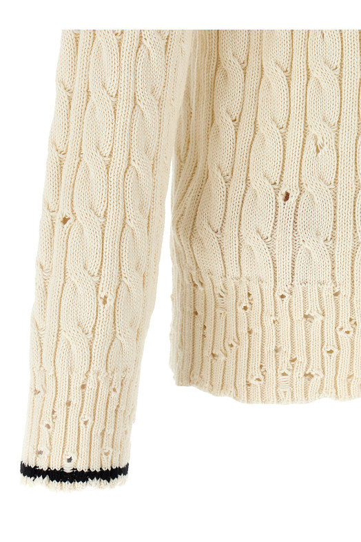 'V' neckline sweater White 'V' neckline sweater White