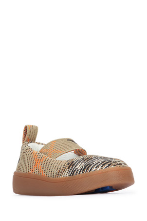 K1 - SUTTON BURBERRY JR (8099966) K1 - SUTTON BURBERRY JR (8099966)