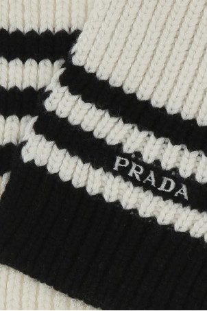 Вышитый кашемировый шарф PRADA (27456S21210QG) Вышитый кашемировый шарф PRADA (27456S21210QG)