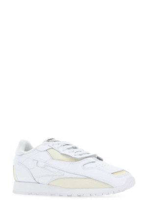 Білі шкіряні та тканинні кросівки Project 0 CL Memory Of V2 від REEBOK (S37WS0588P5037) Білі шкіряні та тканинні кросівки Project 0 CL Memory Of V2 від REEBOK (S37WS0588P5037)