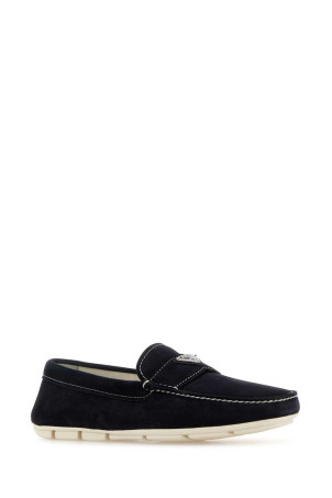 Лоферы из замши темно-синего цвета Blue PRADA (2DD177FG000054) Лоферы из замши темно-синего цвета Blue PRADA (2DD177FG000054)
