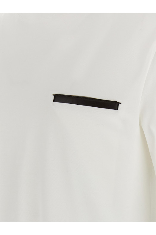Футболка BERLUTI 'Leather Tab' белый R28JRS155001000 Футболка BERLUTI 'Leather Tab' белый R28JRS155001000