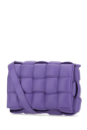 Фіолетова шкіряна невелика сумка через плече з м'якою підкладкою BOTTEGA VENETA (591970VCQR1) Фіолетова шкіряна невелика сумка через плече з м'якою підкладкою BOTTEGA VENETA (591970VCQR1)