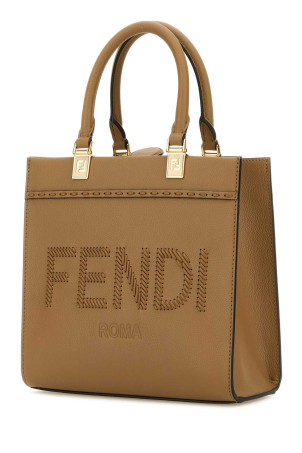Невелика сумка для покупок Sunshine з верблюжої шкіри FENDI (8BH394ASUE) Невелика сумка для покупок Sunshine з верблюжої шкіри FENDI (8BH394ASUE)