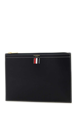 Чорна шкіряна сумка для документів THOM BROWNE (MAC019LL0044) Чорна шкіряна сумка для документів THOM BROWNE (MAC019LL0044)