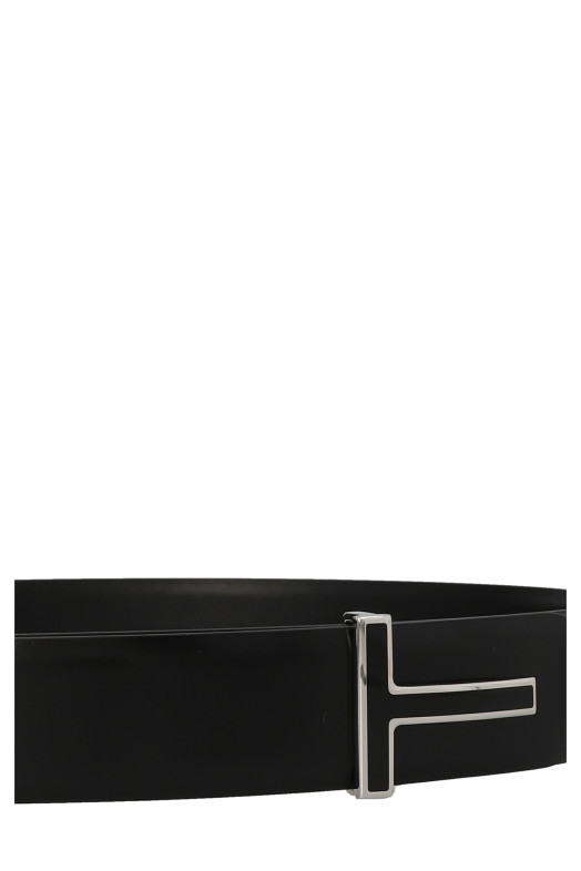 Ремень с пряжкой в виде буквы 