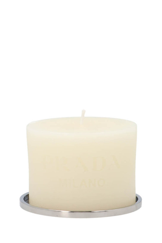 Candle and a logo plate 460 gr White Candle and a logo plate 460 gr White