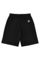 Шорты-бермуды с нашивкой логотипа Черный MONCLER ENFANT K19548H0000989AFV999 Шорты-бермуды с нашивкой логотипа Черный MONCLER ENFANT K19548H0000989AFV999