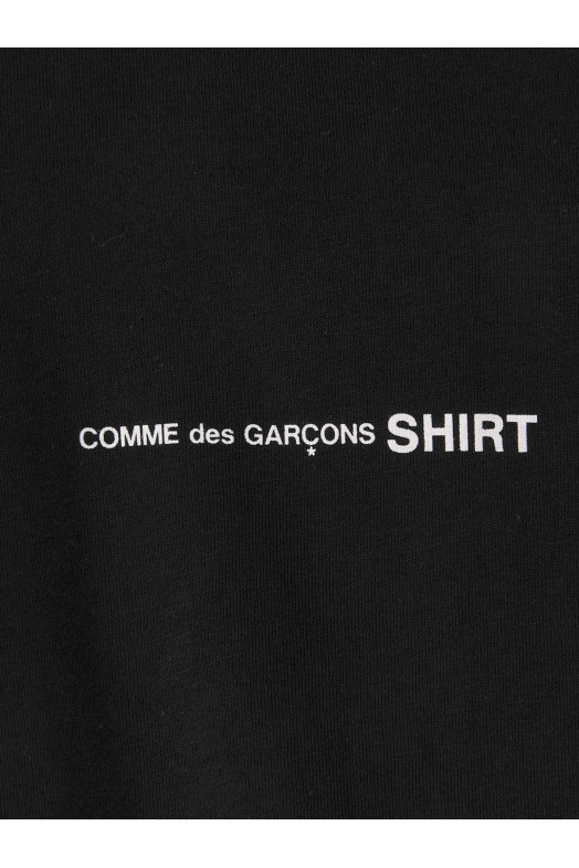 Футболка з логотипом чорна COMME DES GARCONS SHIRT FOT026S251 Футболка з логотипом чорна COMME DES GARCONS SHIRT FOT026S251
