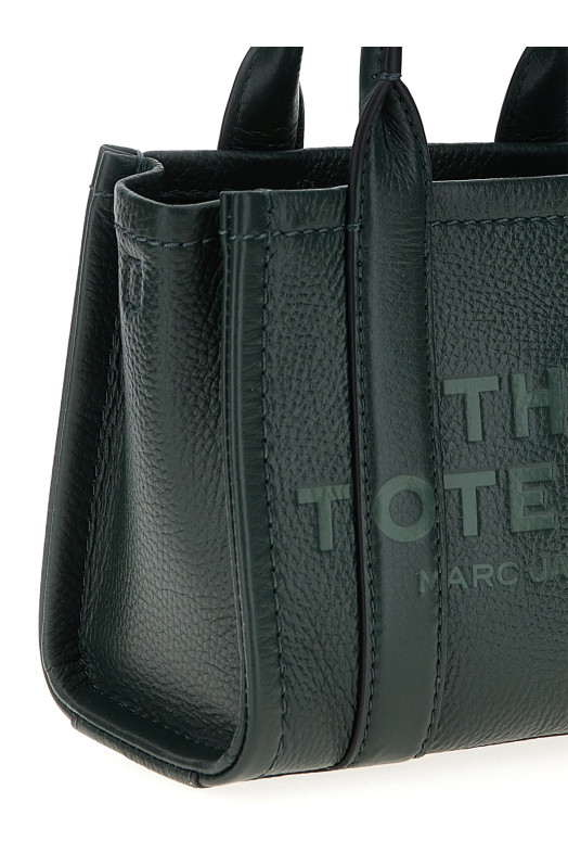 Сумка кроссбоди MARC JACOBS 'The Leather Crossbody Tote' зеленого цвета H053L01RE22308 Сумка кроссбоди MARC JACOBS 'The Leather Crossbody Tote' зеленого цвета H053L01RE22308