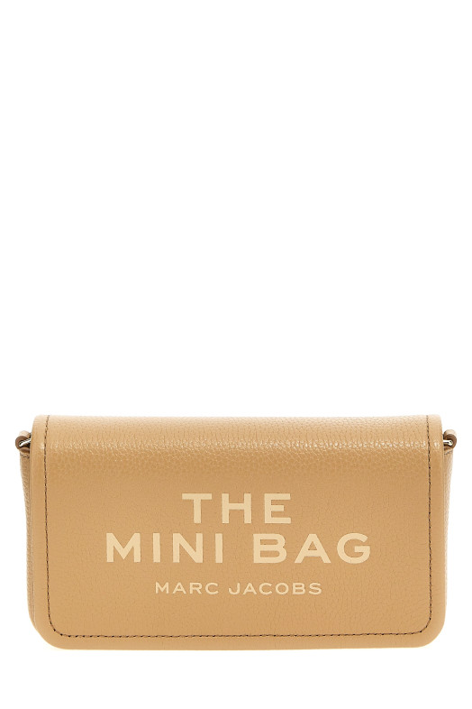 Сумка кроссбоди MARC JACOBS 'The Leather Mini Bag' бежевого цвета 2S4SMN080S02230 Сумка кроссбоди MARC JACOBS 'The Leather Mini Bag' бежевого цвета 2S4SMN080S02230
