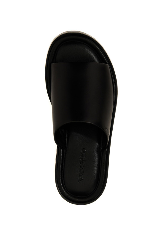 Giunone’ sandals Black