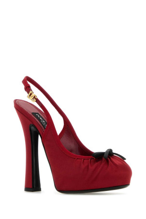 Red satin pumps DOLCE & GABBANA (CG0927AD160) Red satin pumps DOLCE & GABBANA (CG0927AD160)