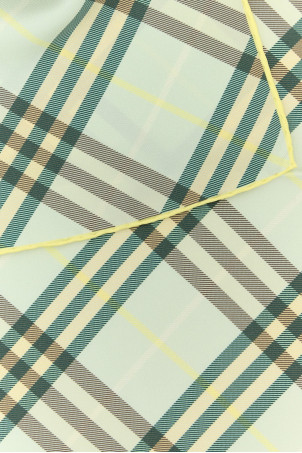 SS M CHK SILK SQUARE BURBERRY (8103066) SS M CHK SILK SQUARE BURBERRY (8103066)
