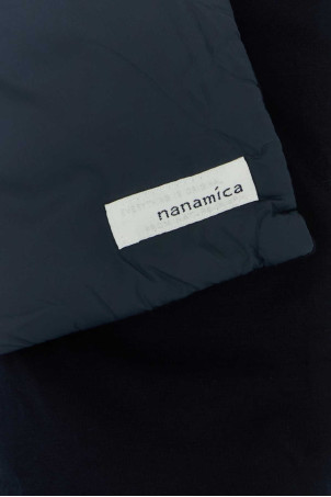 Двусторонний шарф из нейлона темно-синего цвета Black NANAMICA (SUKF250E) Двусторонний шарф из нейлона темно-синего цвета Black NANAMICA (SUKF250E)