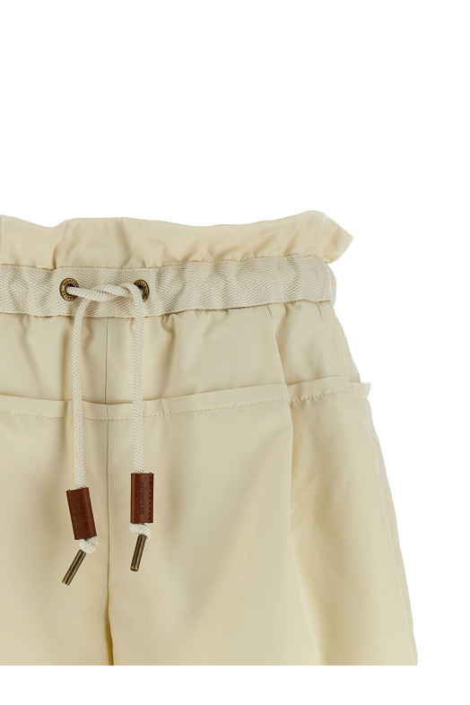 Коротка саржа Бежевий MONCLER K10932B000105986I051 Коротка саржа Бежевий MONCLER K10932B000105986I051