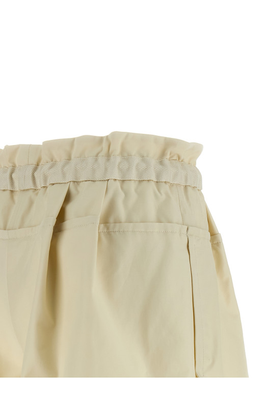 Коротка саржа Бежевий MONCLER K10932B000105986I051 Коротка саржа Бежевий MONCLER K10932B000105986I051