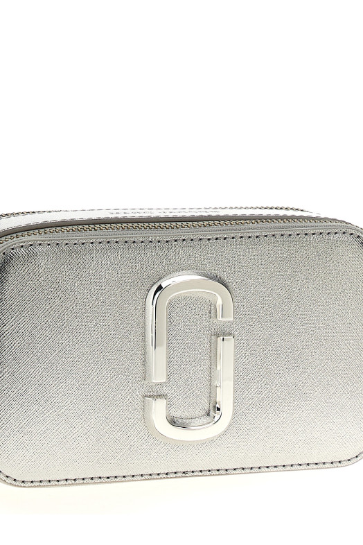 Сумка кроссбоди MARC JACOBS 'The Metallic Snapshot' серебристая 2F3HCR056H01040 Сумка кроссбоди MARC JACOBS 'The Metallic Snapshot' серебристая 2F3HCR056H01040