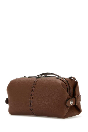 Коричнева шкіряна маленька сумочка Fendi Siesta FF Selleria (7VA639ARLZ) Коричнева шкіряна маленька сумочка Fendi Siesta FF Selleria (7VA639ARLZ)