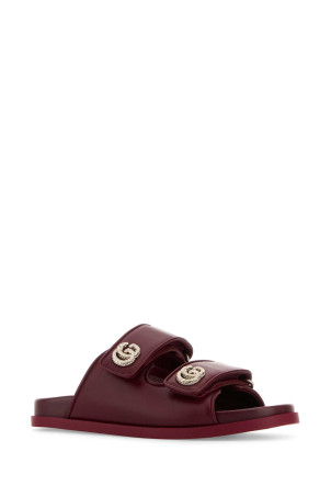 Бургундские кожаные тапочки GUCCI (816633AAEKU)