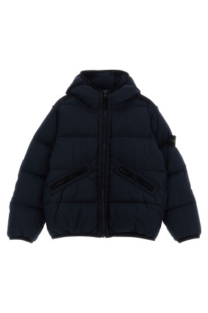 Логотип на накладці на капюшоні синя куртка STONE ISLAND JUNIOR K2S164100017S0028V0020 Логотип на накладці на капюшоні синя куртка STONE ISLAND JUNIOR K2S164100017S0028V0020