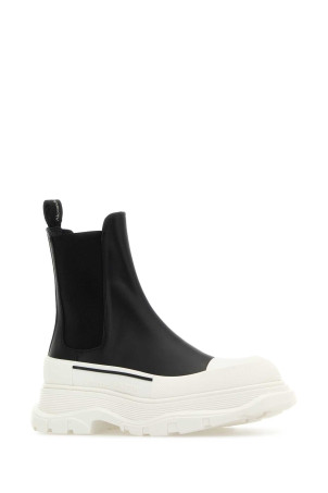 Черные кожаные ботильоны Tread Slick из натуральной кожи наппа ALEXANDER MCQUEEN (635714WIAGY) Черные кожаные ботильоны Tread Slick из натуральной кожи наппа ALEXANDER MCQUEEN (635714WIAGY)