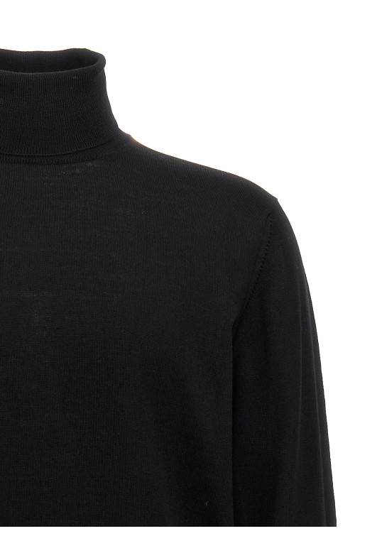 Wool turtleneck sweater Black