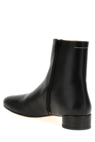 Ankle boots with shaped toe Black Ankle boots with shaped toe Black