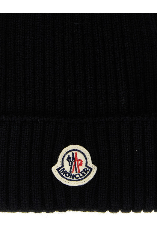 Шапка с помпонами Черная MONCLER ENFANT K29543B00011M1131999 Шапка с помпонами Черная MONCLER ENFANT K29543B00011M1131999