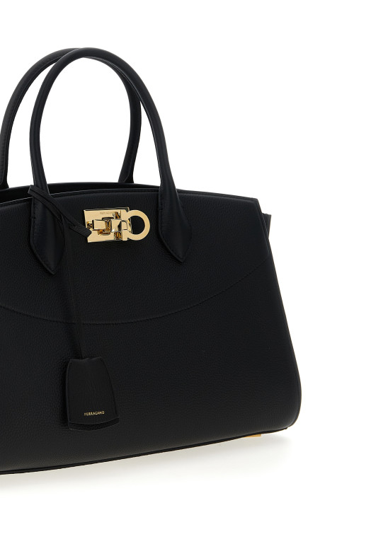 'New Ferragamo Studio Soft (L)' сумочка Чорна 785995NERO 'New Ferragamo Studio Soft (L)' сумочка Чорна 785995NERO