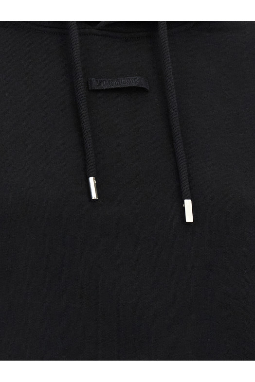 JACQUEMUS 'Le Hoodie Gros-Grain' худі Чорний 24EHOW00247AJ00109990 JACQUEMUS 'Le Hoodie Gros-Grain' худі Чорний 24EHOW00247AJ00109990