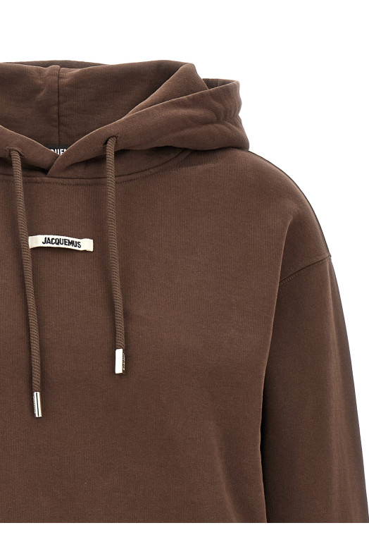 JACQUEMUS 'Le Hoodie Gros-Grain' худі коричневий 24EHOW00247AJ00109880 JACQUEMUS 'Le Hoodie Gros-Grain' худі коричневий 24EHOW00247AJ00109880