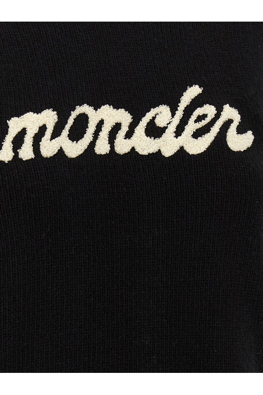 Свитер с логотипом из синели Черно-серый MONCLER K20939C00004M4281999 Свитер с логотипом из синели Черно-серый MONCLER K20939C00004M4281999