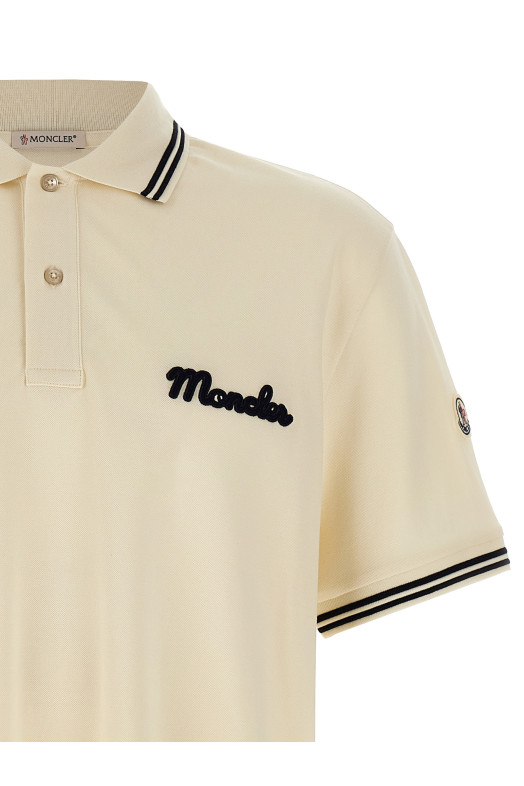 Поло з вишитим логотипом Бежеве MONCLER K20918A0000589B3G050 Поло з вишитим логотипом Бежеве MONCLER K20918A0000589B3G050