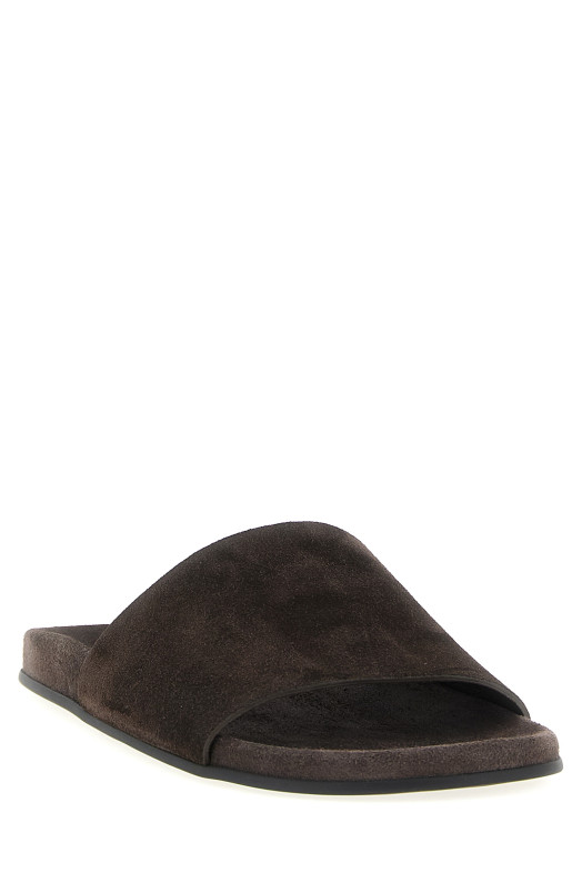 «Хью» скользит по Брауну F2109L302LQB «Хью» скользит по Брауну F2109L302LQB