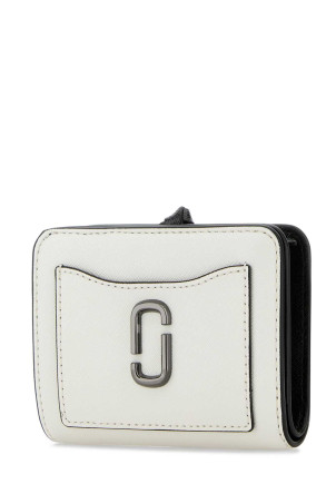 Білий шкіряний міні-гаманець Utility Snapshot MARC JACOBS (2F3SMP062S07) Білий шкіряний міні-гаманець Utility Snapshot MARC JACOBS (2F3SMP062S07)