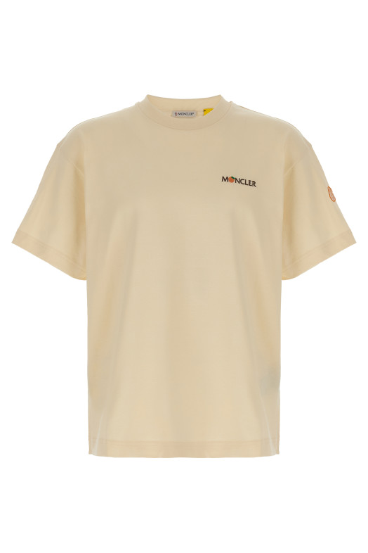 Футболка Moncler x Gilga Farm от Дональда Гловера, белая MONCLER GENIUS K24028C0000589AZ902B Футболка Moncler x Gilga Farm от Дональда Гловера, белая MONCLER GENIUS K24028C0000589AZ902B