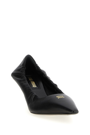 Туфли-лодочки из кожи наппа, черные MIU MIU 5I374EFD055EFXF0002 Туфли-лодочки из кожи наппа, черные MIU MIU 5I374EFD055EFXF0002