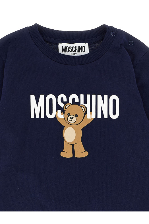 Футболка «Moschino Teddy Bear» синя MZO00RLAA10BLUNAVY Футболка «Moschino Teddy Bear» синя MZO00RLAA10BLUNAVY