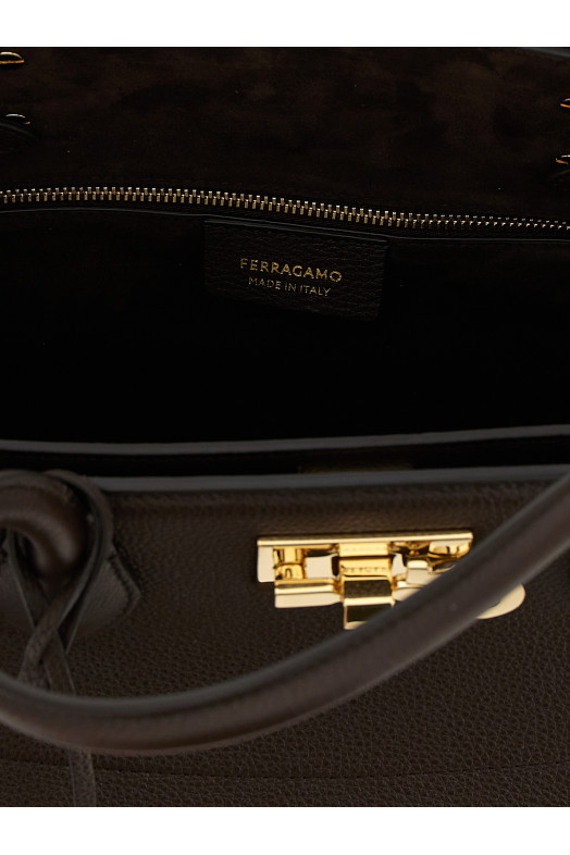 'New Ferragamo Studio Soft (L)' сумка коричневая 785996TESTADIMORO 'New Ferragamo Studio Soft (L)' сумка коричневая 785996TESTADIMORO