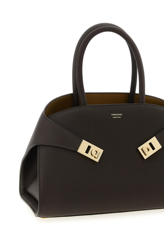 FERRAGAMO 'Hug (M)' сумочка коричнева 777524TESTADIMORO