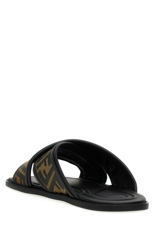 Слайди з логотипом Чорні FENDI 7X1548AJZEF0R7R