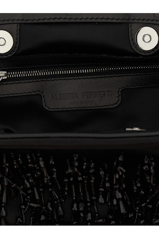 Атласна сумочка-клатч Чорна ALBERTA FERRETTI A311166760555 Атласна сумочка-клатч Чорна ALBERTA FERRETTI A311166760555