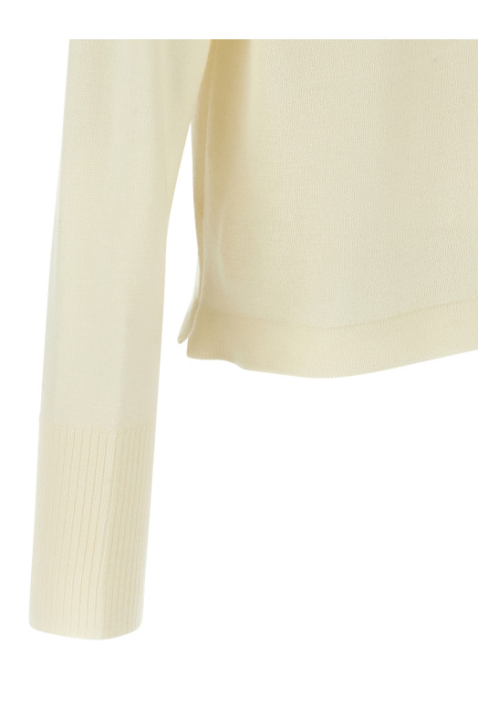 Wool sweater White