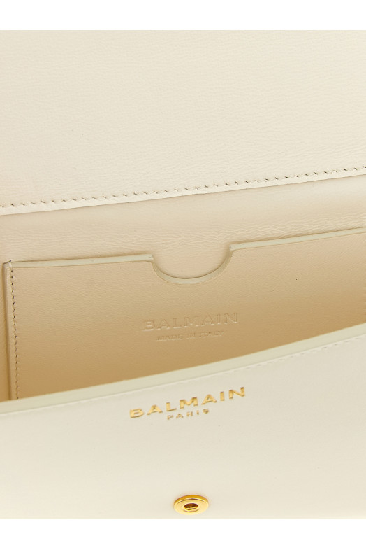 'Shuffle' wallet on chain White 'Shuffle' wallet on chain White