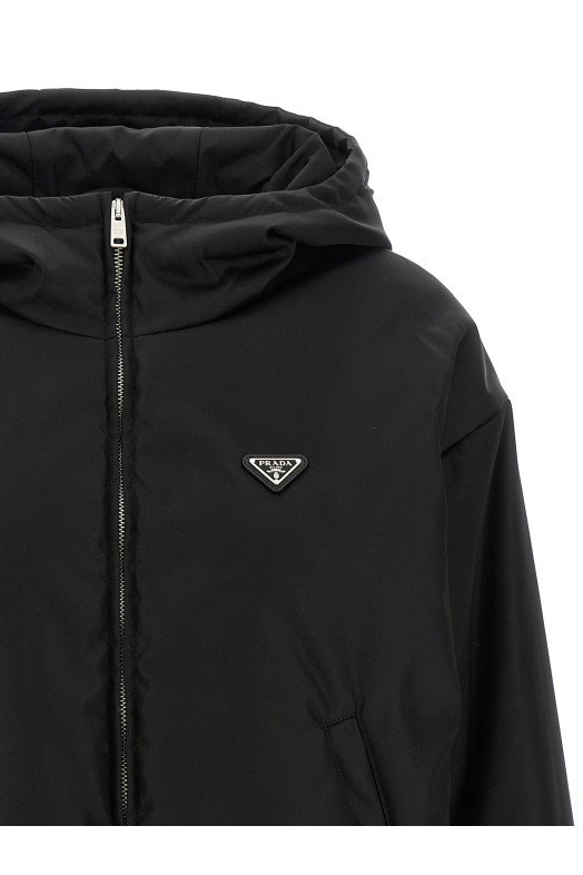 Куртка с капюшоном Re-Nylon Черная PRADA 29P246SVMO1WQ8F0002