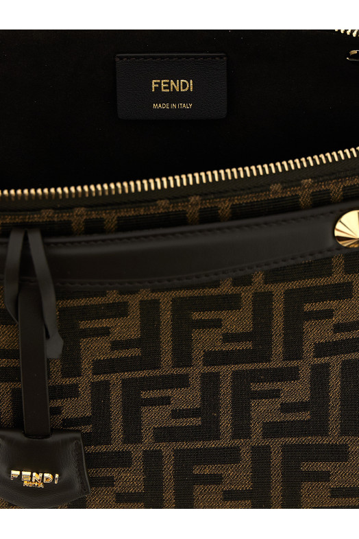 Сумочка «By The Way Soft Medium» Коричнева 8BL155AFPMF1GL7