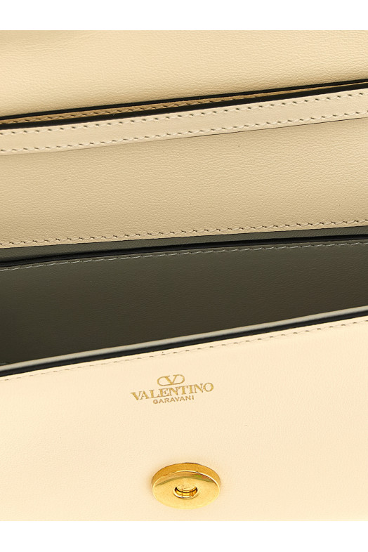 Valentino Garavani «Locò» небольшая сумка через плечо Белая W2B0K53ZXLI16 Valentino Garavani «Locò» небольшая сумка через плечо Белая W2B0K53ZXLI16