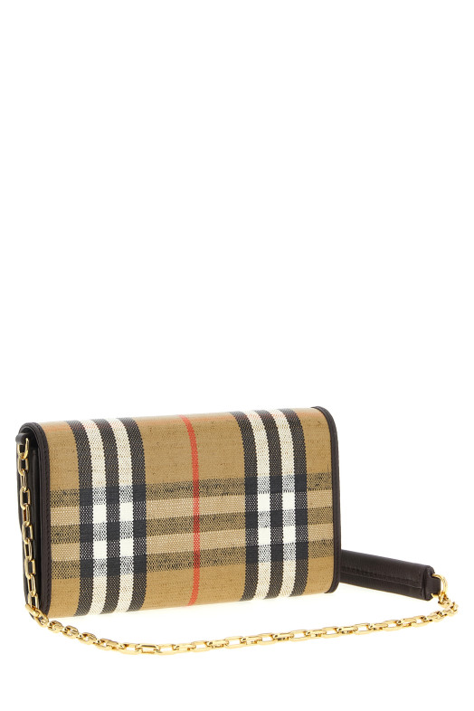 'Highlands' wallet on chain Multicolor