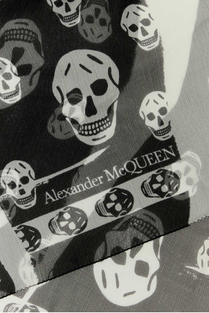 Шовковий хустку з принтом Чорно-білий ALEXANDER MCQUEEN (7743053052Q) Шовковий хустку з принтом Чорно-білий ALEXANDER MCQUEEN (7743053052Q)
